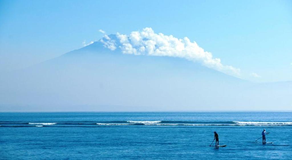 Tirta Ening Agung Hotel Sanur Екстериор снимка